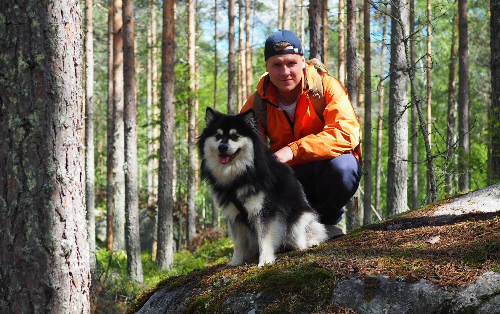 Niklas Tanhuanpää, Auraspan myyjä myymäläpäällikkö Lucan kanssa metsässä