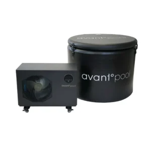 Black rectangular pool pump on wheels beside a large black round insulated bag labeled 'avant pool'.